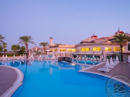 AYDINBEY FAMOUS RESORT