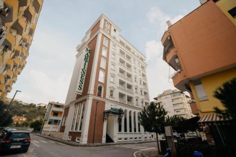 MARTINESS HOTEL