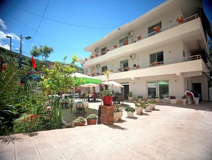 HOTEL VILLA NIKA