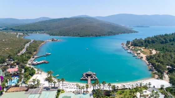 Green Bay Luxury EXCLUSIVE